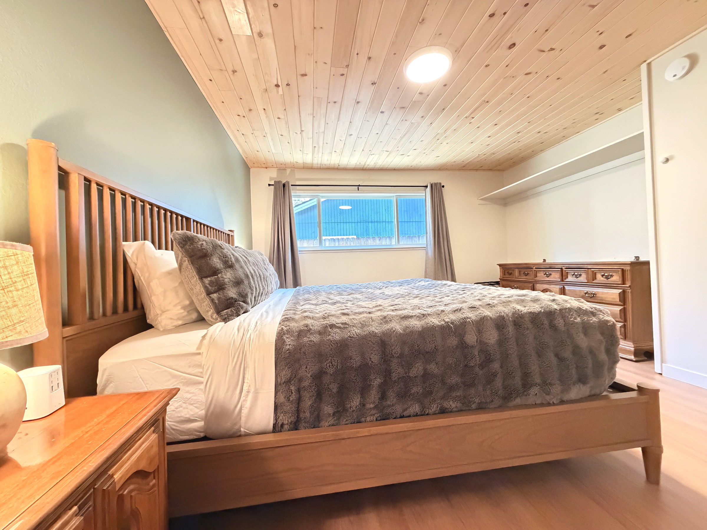 Bedroom II · queen